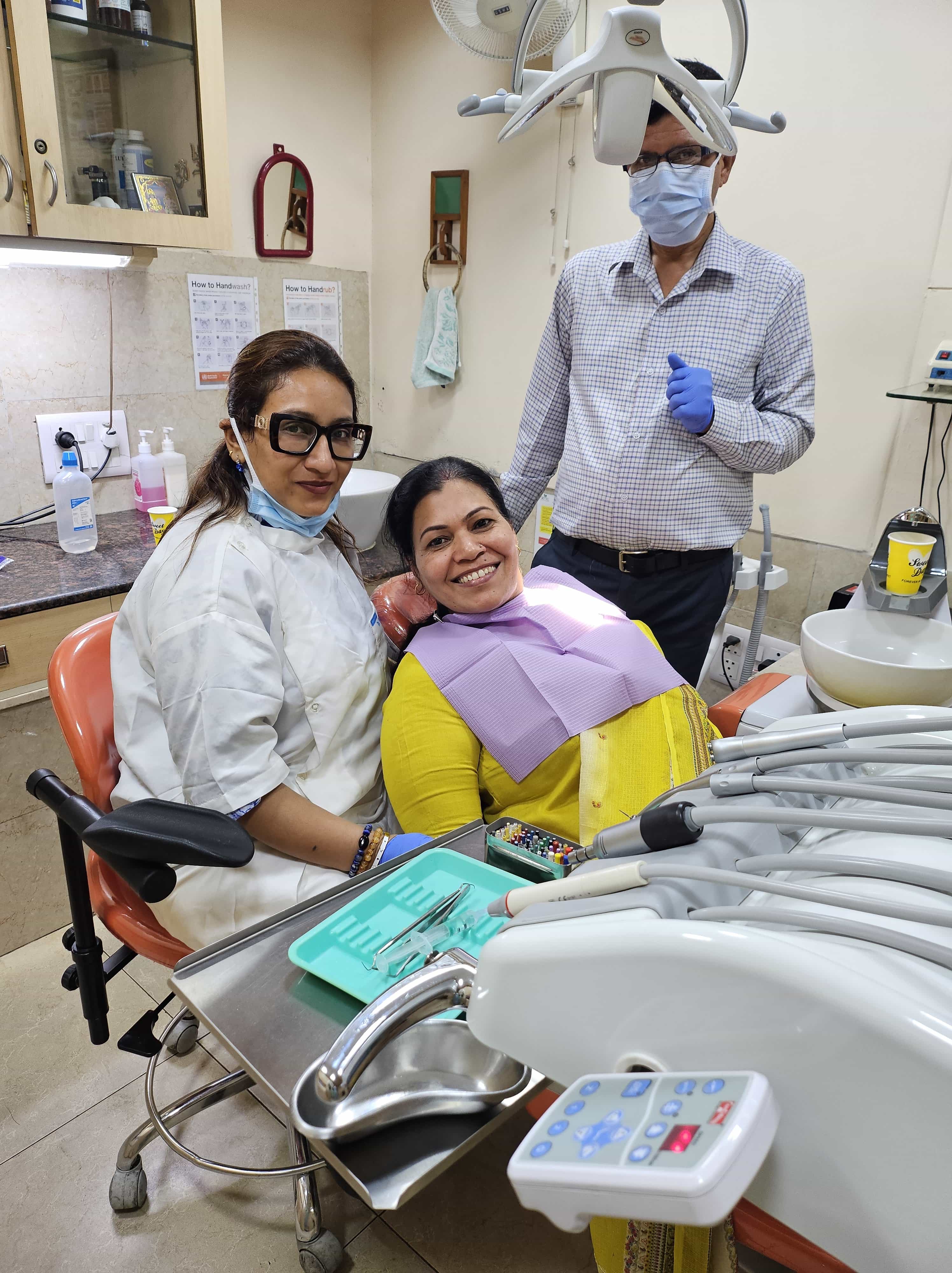 Affordable dentist in Delhi for routine dental checkup and treatment